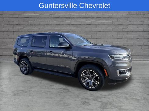 Used 2024 Jeep Wagoneer Series II AWD/4WD image 1