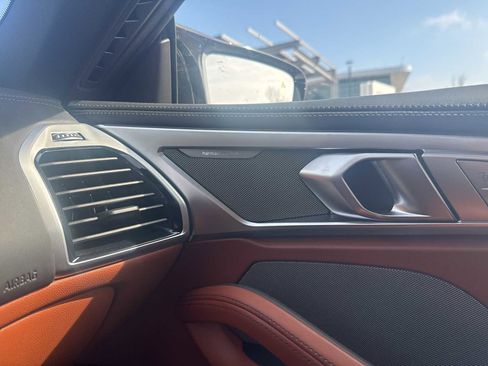 Used 2025 BMW M850i xDrive image 11