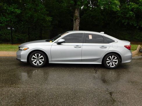 Used 2025 Honda Civic LX image 2