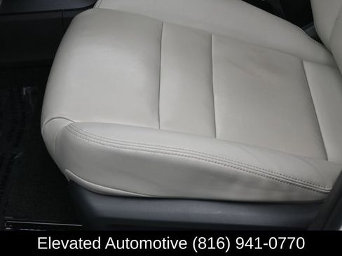 Used 2023 Nissan Rogue SL FWD image 15