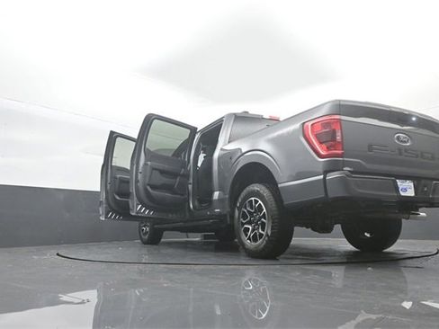 Certified 2022 Ford F150 XLT w/ Equipment Group 302A High image 38