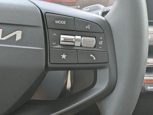 New 2026 Kia K4 FWD image 25