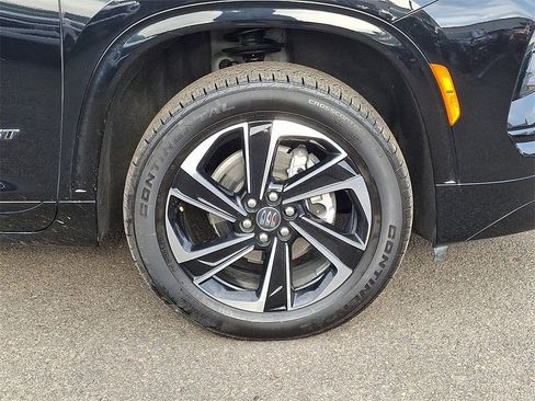 Used 2025 Buick Enclave Sport Touring image 8