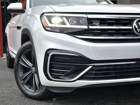 Used 2022 Volkswagen Atlas SEL R-Line image 12