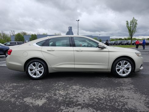 Used 2014 Chevrolet Impala LT w/ Convenience Package FWD image 17