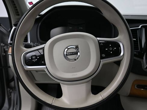 Used 2022 Volvo XC90 T6 Momentum w/ Advanced Package AWD/4WD image 11