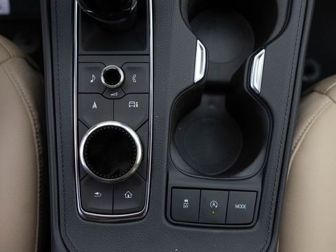 Used 2024 Cadillac XT4 Luxury w/ Cold Weather Package image 15