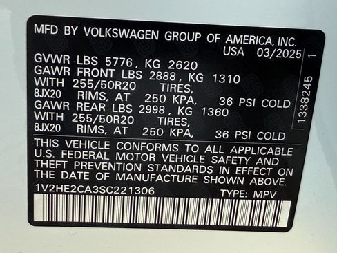 Used 2025 Volkswagen Atlas Cross Sport SE image 46