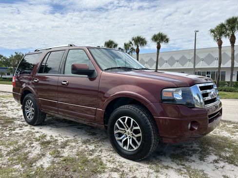 Used 2012 Ford Expedition Limited RWD image 4