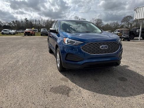 Used 2024 Ford Edge SE AWD/4WD image 2
