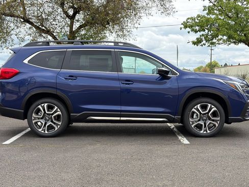 New 2026 Subaru Ascent Limited AWD/4WD image 3