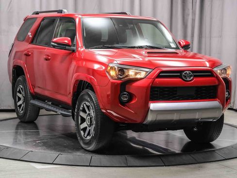 Used 2023 Toyota 4Runner TRD Off-Road Premium w/ Moonroof Package AWD/4WD image 5