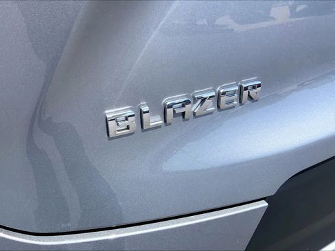 Used 2025 Chevrolet Blazer LT FWD image 10