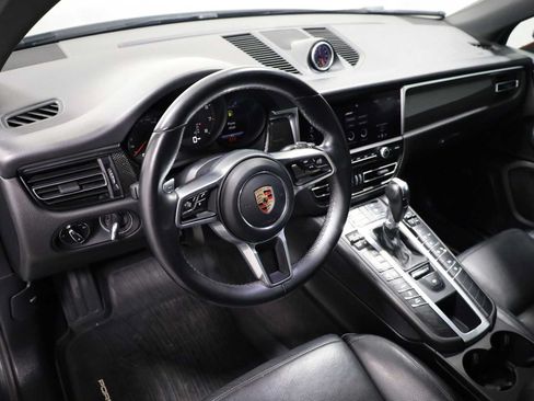 Used 2020 Porsche Macan AWD/4WD image 4