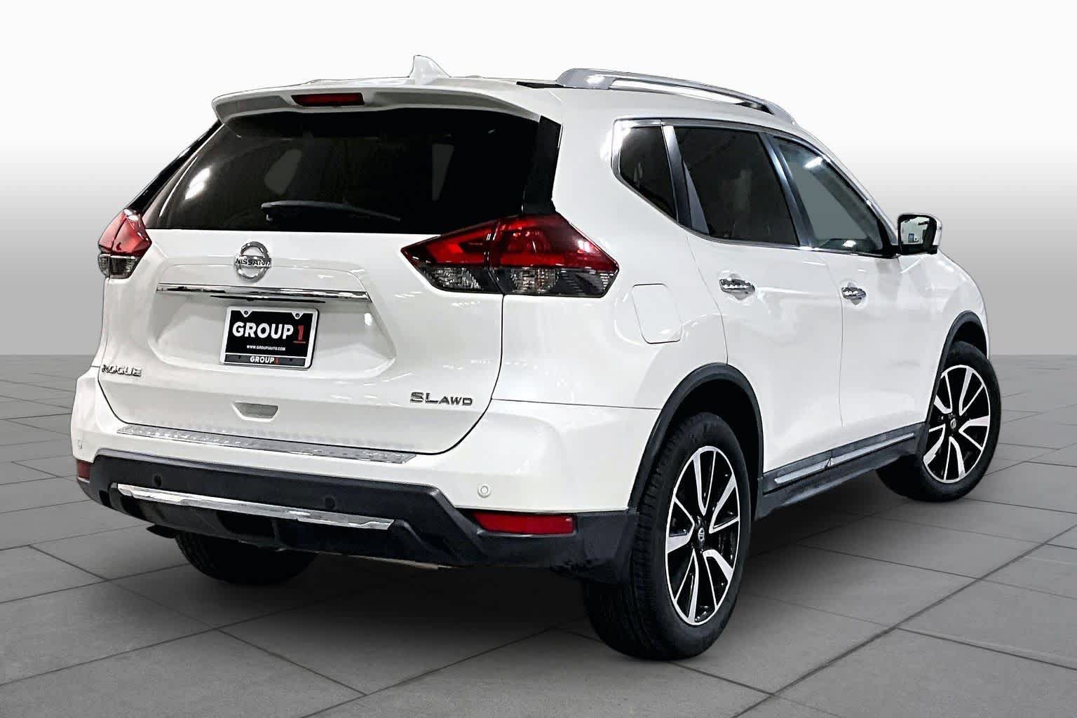 Used 2019 Nissan Rogue SL w/ Premium Package AWD/4WD image 13