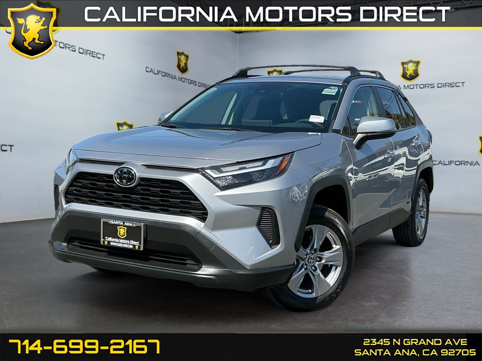 Used 2025 Toyota RAV4 LE AWD/4WD image 1