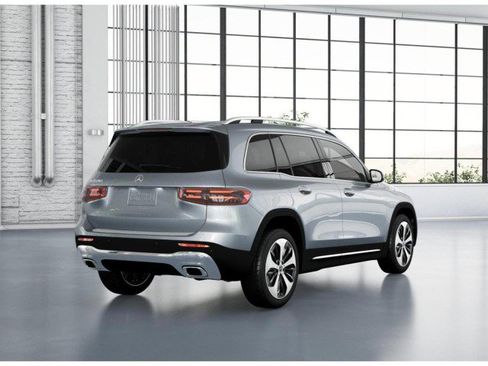 Certified 2025 Mercedes-Benz GLB 250 image 21