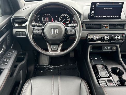 Certified 2024 Honda Pilot TrailSport image 19