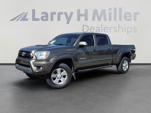 Used 2015 Toyota Tacoma PreRunner w/ TRD Sport Package RWD image 1