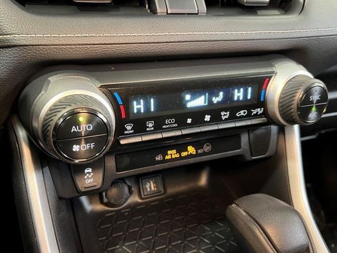 Used 2024 Toyota RAV4 XLE image 44