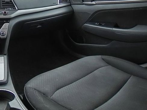 Used 2017 Hyundai Elantra Value Edition FWD image 21