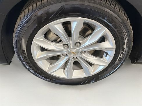 Used 2024 Chevrolet Malibu LT FWD image 11