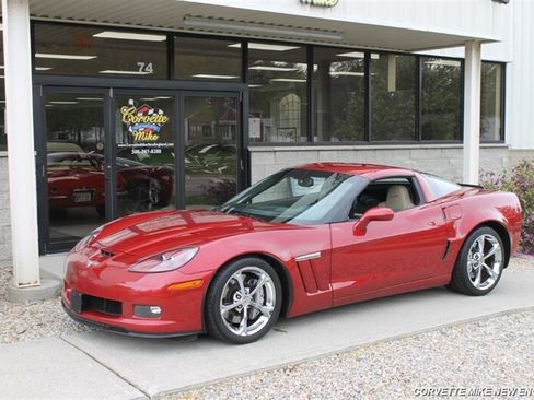 Used 2012 Chevrolet Corvette Grand Sport w/ 3LT Preferred Equipment Group RWD image 2