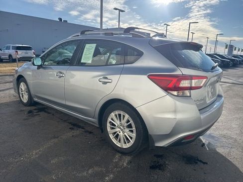 Used 2017 Subaru Impreza 2.0i Premium image 4