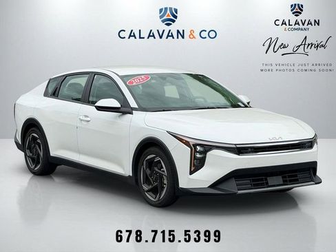 Certified 2025 Kia K4 EX FWD image 1