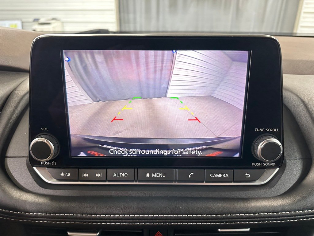 Used 2023 Nissan Rogue S AWD/4WD image 12