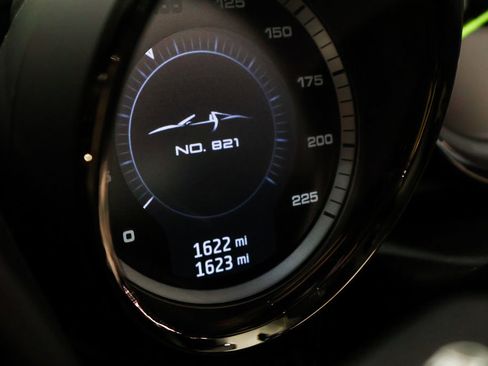 Used 2015 Porsche 918 Spyder image 45