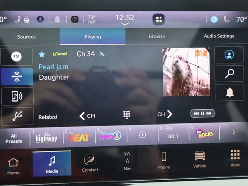 Used 2024 Jeep Compass Trailhawk w/ Trailhawk Elite Group image 19