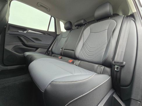 New 2026 Volkswagen Tiguan SE AWD/4WD image 20