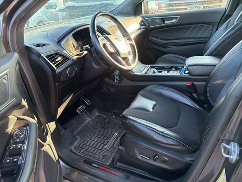 Used 2019 Ford Edge ST w/ Convenience Package image 5