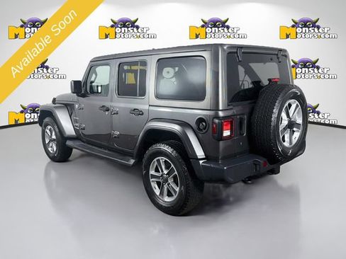 Used 2018 Jeep Wrangler Unlimited Sahara AWD/4WD image 7