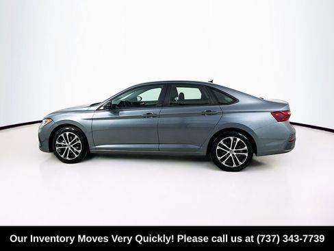 Used 2025 Volkswagen Jetta Sport FWD image 4