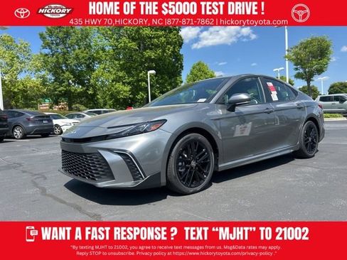 New 2026 Toyota Camry SE FWD image 1