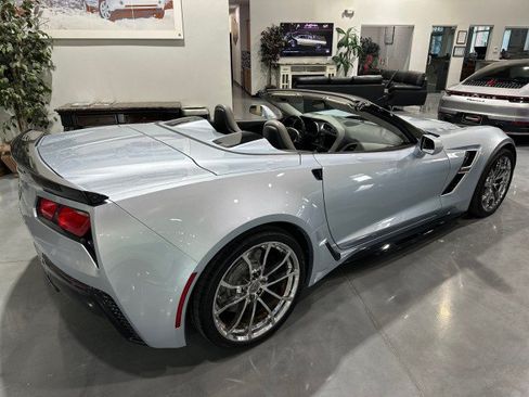 Used 2017 Chevrolet Corvette Grand Sport RWD image 2