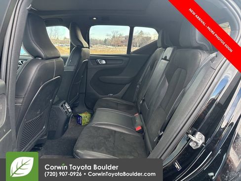 Used 2021 Volvo XC40 P8 Recharge image 13