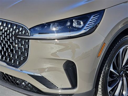 New 2026 Lincoln Aviator Reserve image 8