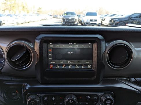 Used 2019 Jeep Wrangler Unlimited Sport S image 22