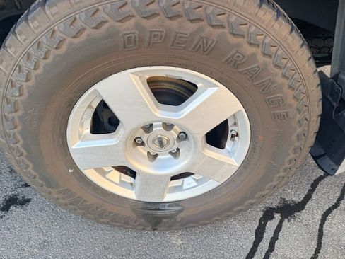 Used 2006 Nissan Frontier SE w/ (P01) Power Pkg image 12