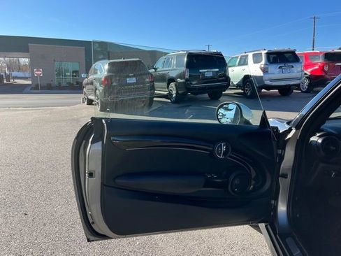 Used 2019 MINI Cooper S w/ Premium Package FWD image 26