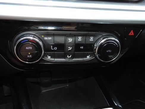 Certified 2024 Chevrolet Trax LT w/ Driver Confidence Package FWD image 25