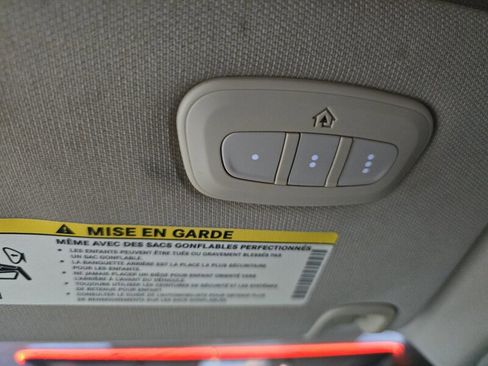 Used 2016 Chrysler 200 C w/ Navigation & Sound Group I image 32