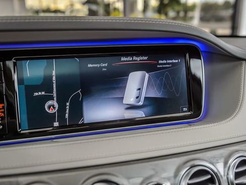 Used 2017 Mercedes-Benz S 550 4MATIC Sedan image 25