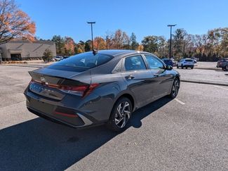 Used 2025 Hyundai Elantra Sport video 2