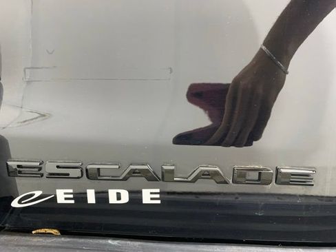 Used 2016 Cadillac Escalade ESV Premium AWD/4WD image 41