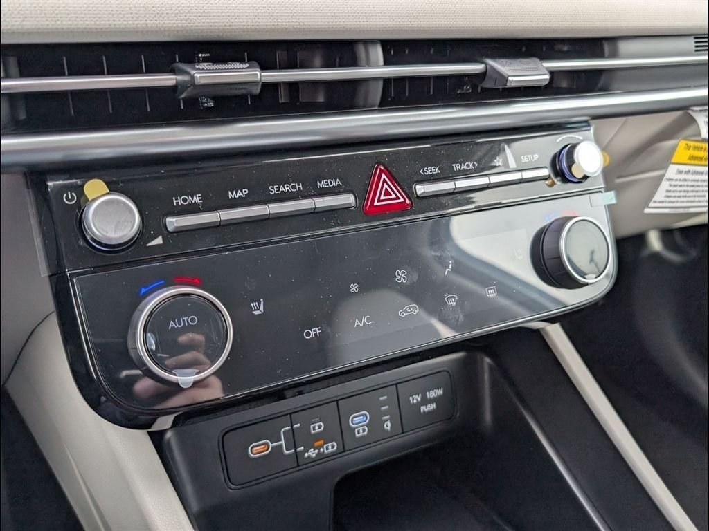 Used 2026 Hyundai Tucson SEL FWD image 13