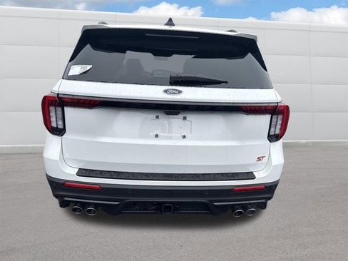 New 2026 Ford Explorer ST image 3